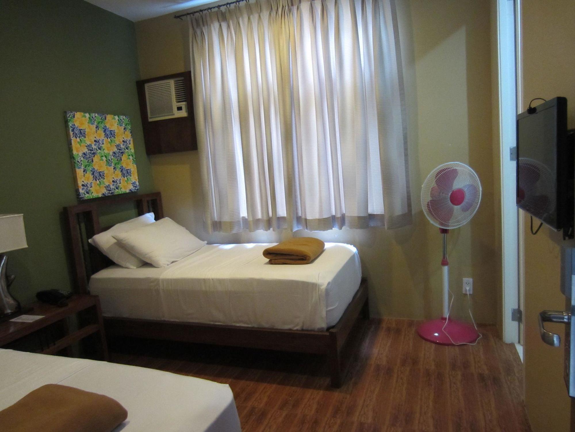 Purple Tree Bed & Breakfast Paranaque City Bagian luar foto