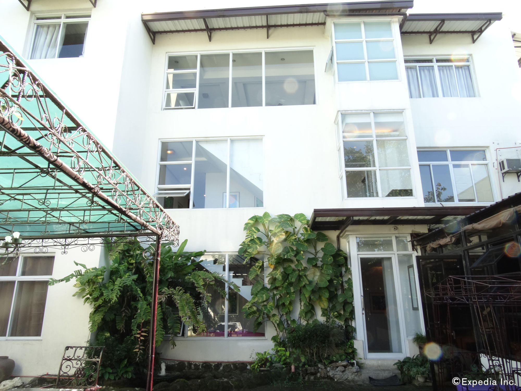 Purple Tree Bed & Breakfast Paranaque City Bagian luar foto